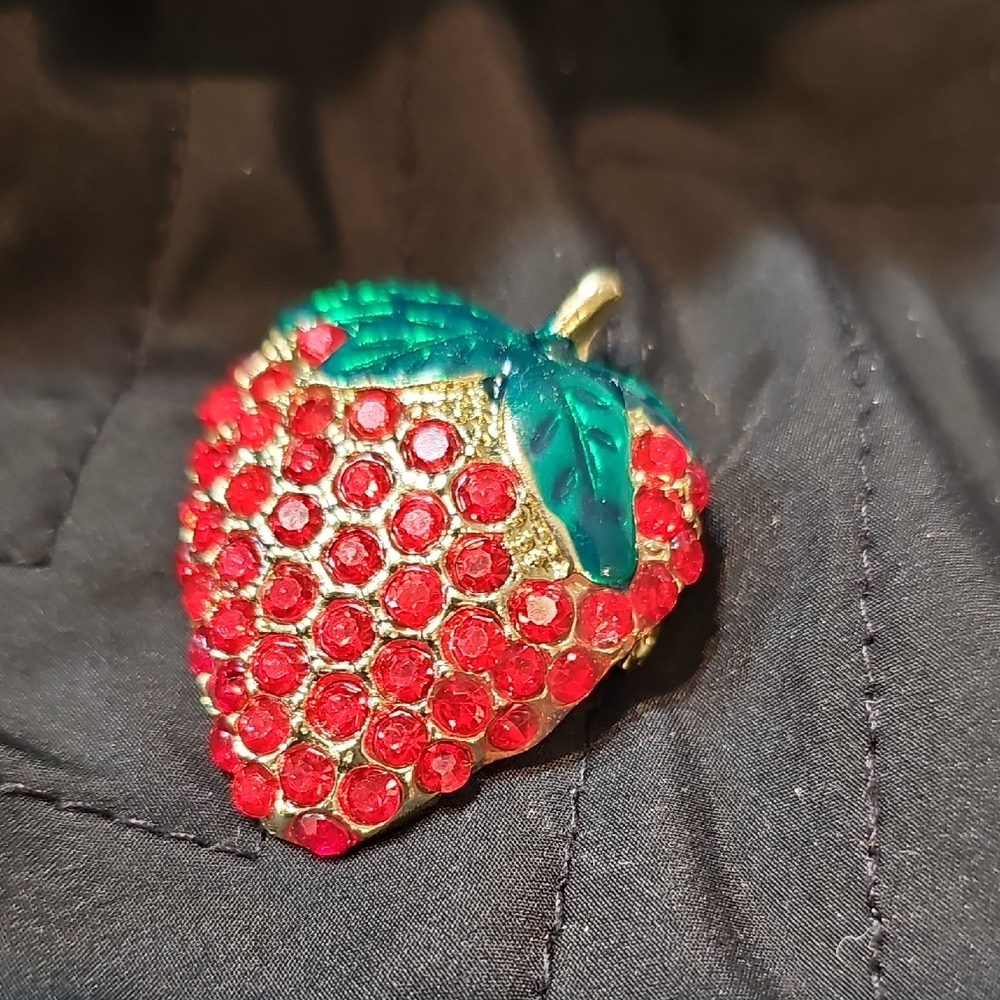 Elegant Red and Green Strawberry Brooch
